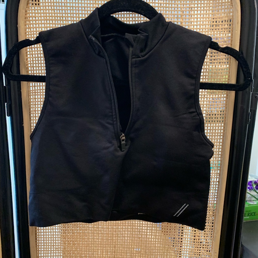 We are tala black crop